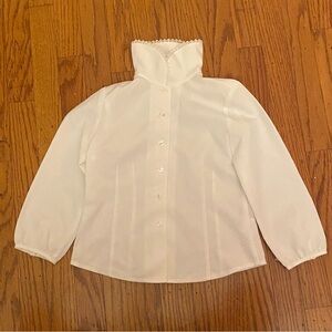 white button up dress shirt